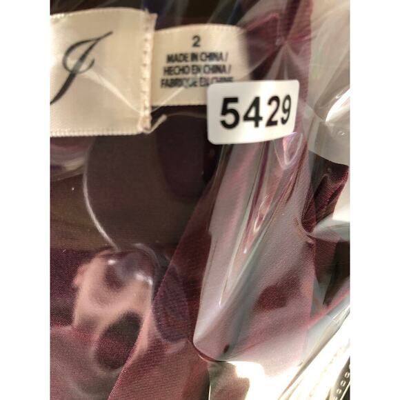 Eliza J Faux Wrap Dress Pleated Ruched 3/4 Sleeve Knee Length Sheath Wine Red 2 - Picture 8 of 8